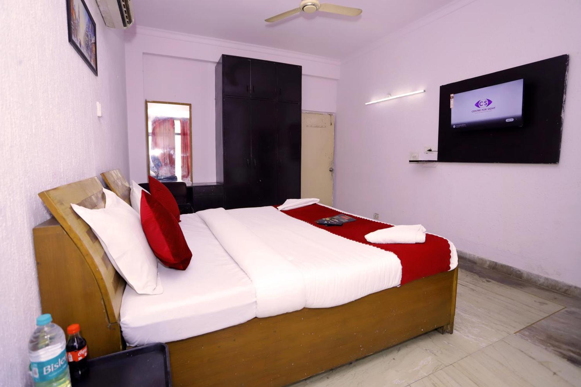 Hotel Warm Welcome - Noida Sector 51 Экстерьер фото